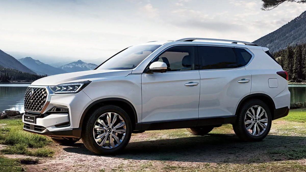 KGM Rexton الأوتوماتيكية بـ7 مقاعد